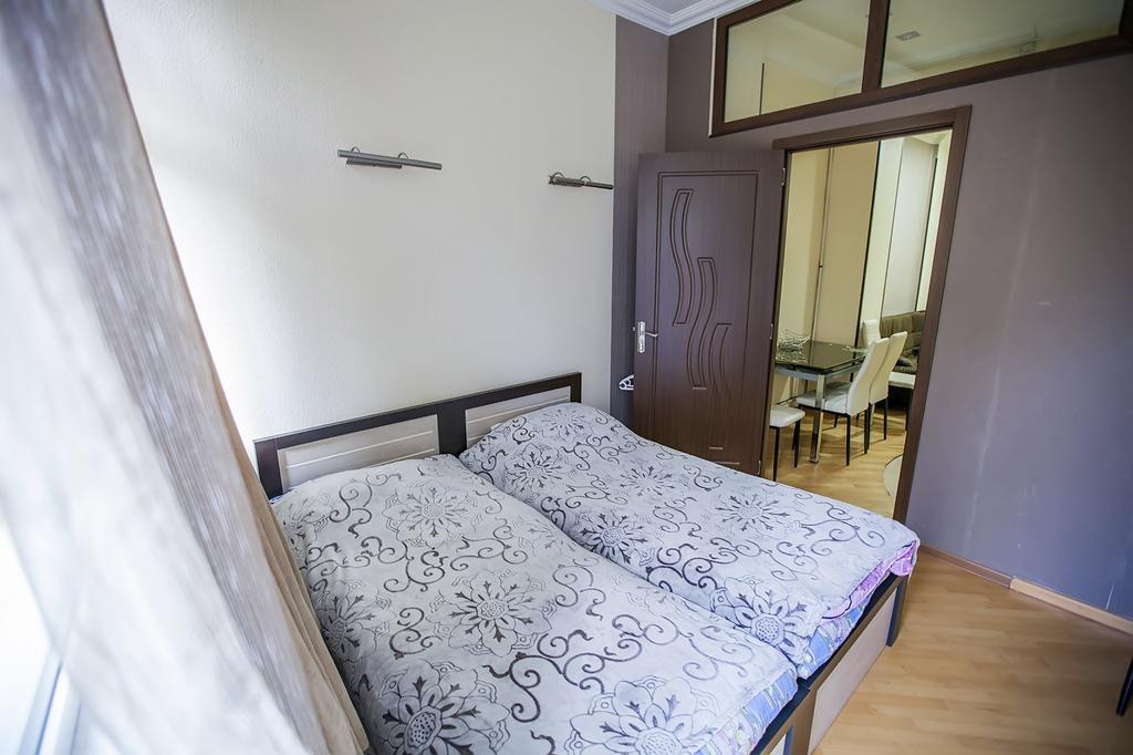 Sweet Home Apartment ティビリシ 部屋 写真