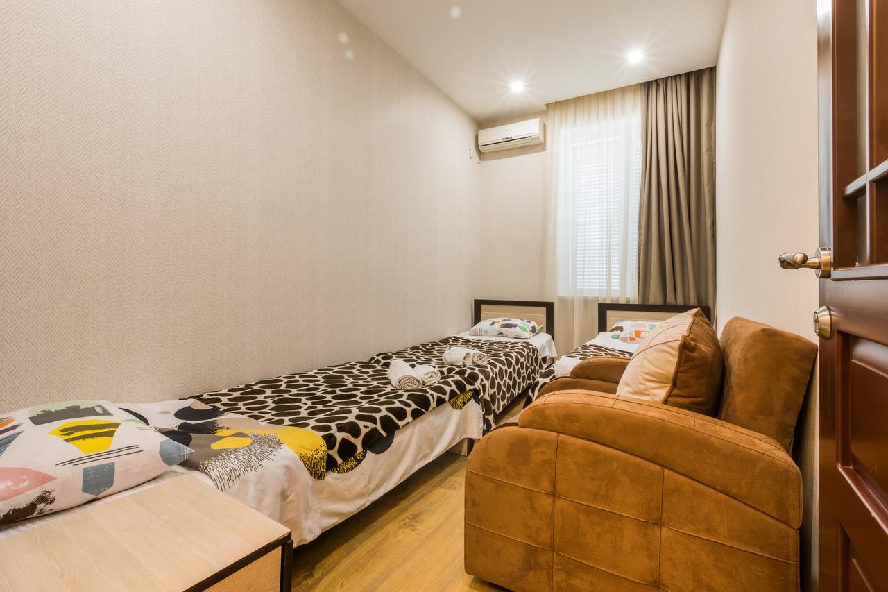 Sweet Home Apartment ティビリシ エクステリア 写真