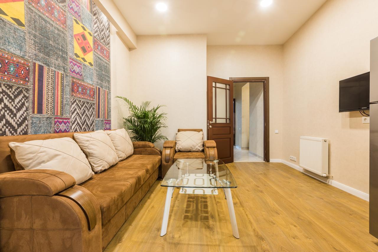 Sweet Home Apartment ティビリシ エクステリア 写真