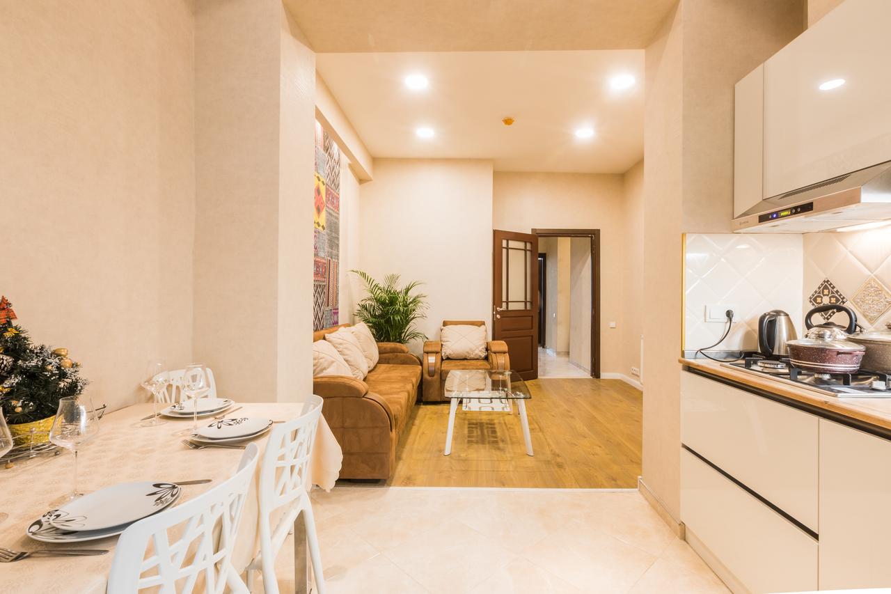 Sweet Home Apartment ティビリシ エクステリア 写真